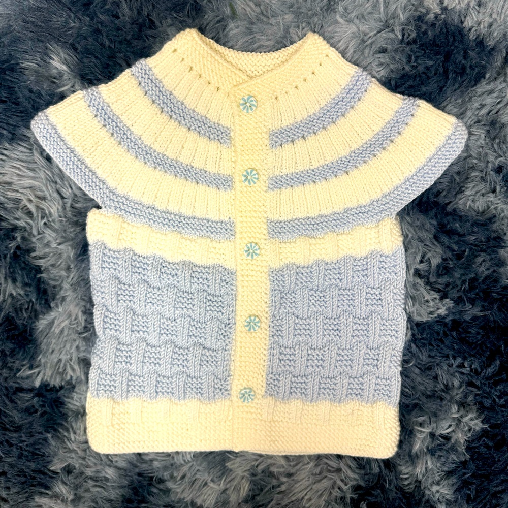 Handmade. Wool. Winter. Snow. BOYS and GIRLS. blue-white